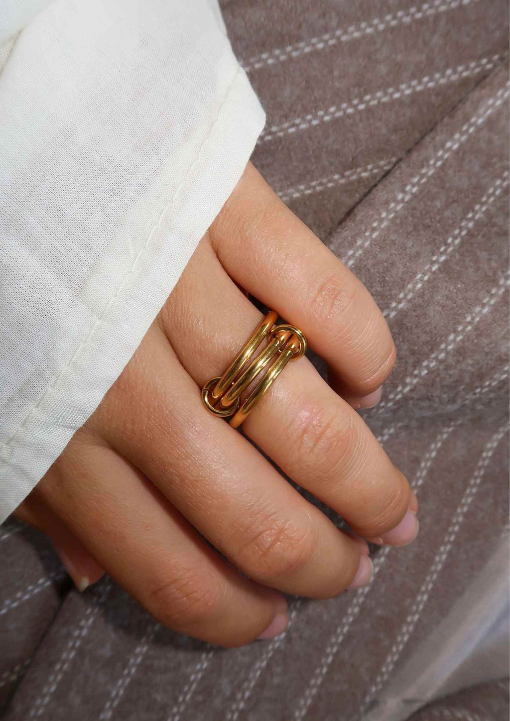 Anello Brigitte